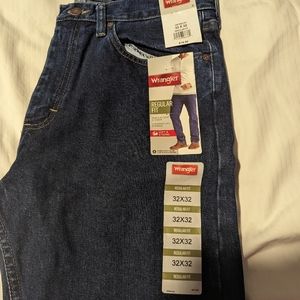Men's regular fit Wrangler jeans